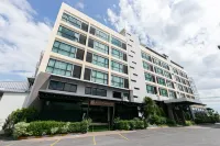 Grand Ratchapruek Hotel Hotels in Sai Noi District
