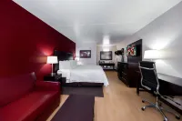 Red Roof Plus+ Huntsville - Madison Hotels in Madison