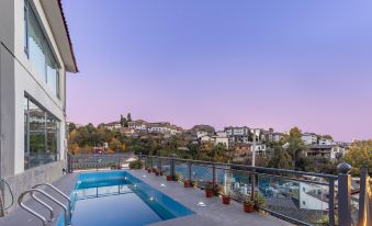 Lijiang Hourglass and Jun View Homestay