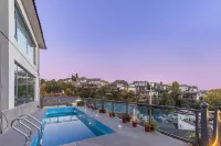 Lijiang Hourglass and Jun View Homestay