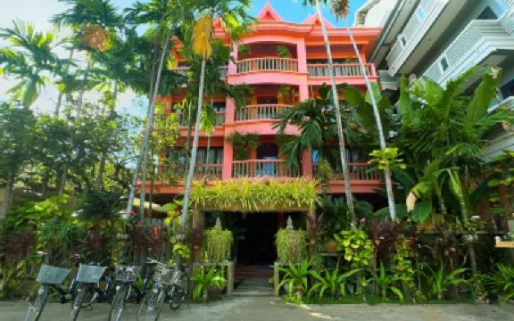 Golden Butterfly Villa Hotels near Street 08