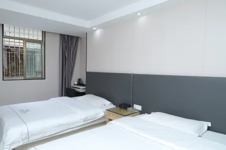 Shenzhen Liantang Hotel (Xianhu Botanical Garden Xianhu Road Subway Station)