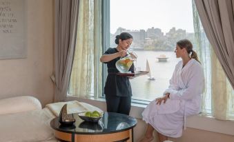Four Seasons Hotel Cairo at Nile Plaza