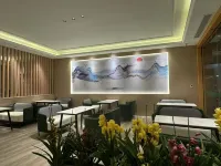 Fairyland Shangpin Hotel (Ruili Duobao City)