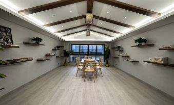 Zhongxing · Aerobic Forest Luxury Leisure Resort Homestay