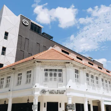 Santa Grand Hotel East Coast - a NuVe Group Collection Отели рядом с достопримечательностью «Торговый центр Joo Chiat Complex»