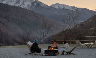 Siguniang Mountain Looking Up at the Starry Sky  [The first choice for overseas tourists]