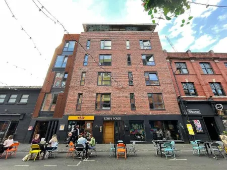 Quay Apartments Manchester Отели рядом с достопримечательностью «Манчестерский университет»