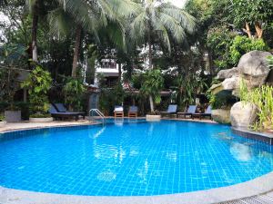 Phuket Meet Holiday Hotel 普吉島相遇飯店
