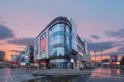 CALM SKY  HOTEL Hotels in Tongnan County