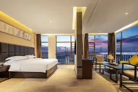 Hongqiao International Hotel (Yichang Yanjiang Avenue Natural Tower)