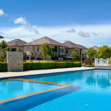 Pattaya detached four-bedroom five-bed room pool villa