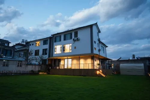 大理綠山牆•花園美宿