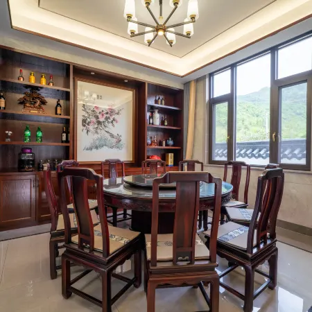 Tonglu Nanxi Bieyuan B&B (OMG Heartbeat Paradise Branch)