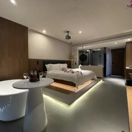 FENGSHANG BOUTQUE HOTEL