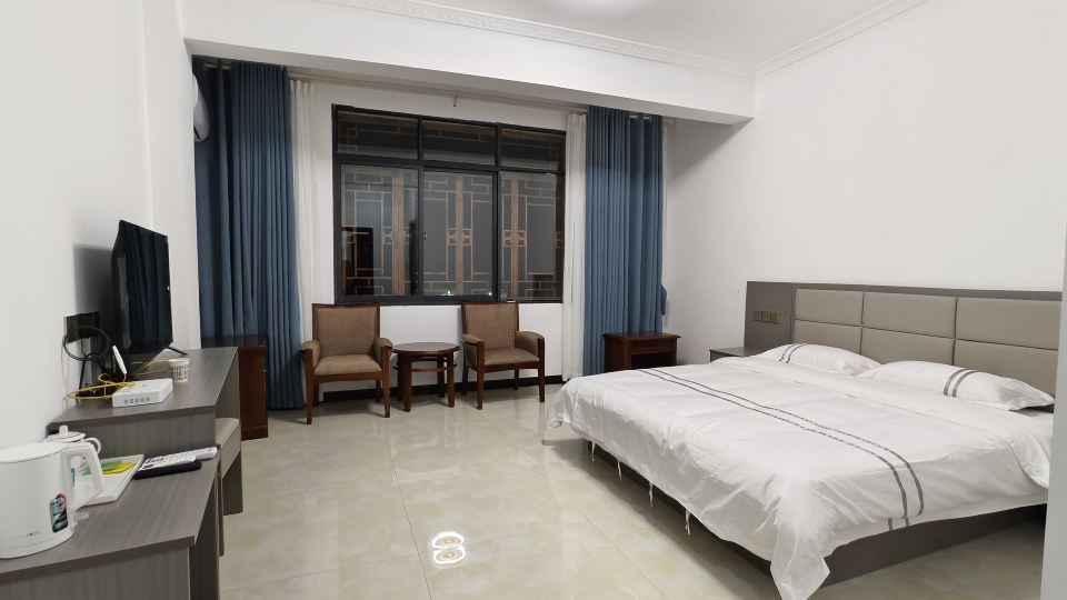 Jiuzhaigou County Xufeng Business Hotel