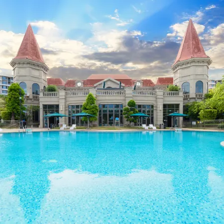 Yihai Lanwan Hotel (Haihua Island Lanwan Branch)