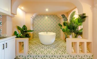 Qihai Yunzhu Scenic Apartment (Qingdao Railway Station Zhongshan Road)