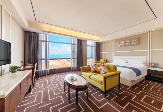 1. 화이트 돌핀 호..