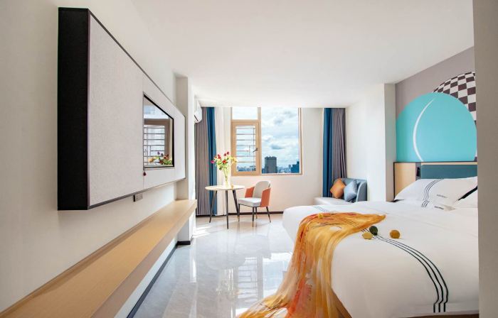 Lingshan Jiyu Hotel (Luwu Bus Station)