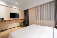City Convenience Hotel (Huangshi Xingang Tanglihu Commercial Street Store)