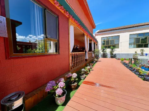 Tex Friends Inn (Off Street Store)