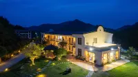 Yingshan Moonlight B&B