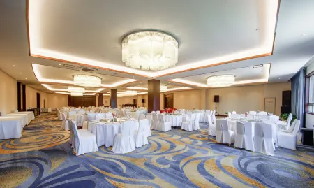 Lishui Overseas Chinese Hotel Отели рядом с достопримечательностью «Baiyun Mountain»