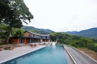 Xuli Cloud house - Pools