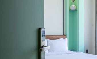 V'Luna Hotel - Managed by THM