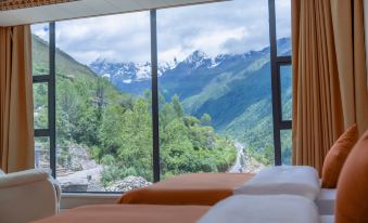 Siguniangshan Yunding Mountain-view Homestay