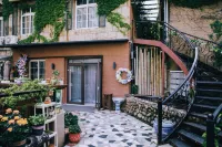 Residential quarters in Yinqi mountain, Qingdao - Airport Shuttle