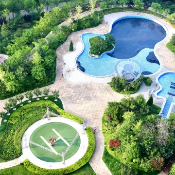 On the other hand· Chasing Waves Hidden Sea Holiday Homestay (Rushan Yintan Beach Branch)