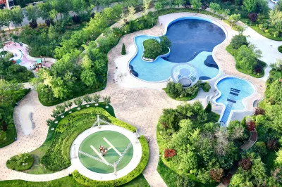 On the other hand· Chasing Waves Hidden Sea Holiday Homestay (Rushan Yintan Beach Branch) Hotels near Darushan Silver And Tourism Vacanonland