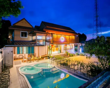 เรือนรัตนะ บูทีค รีสอร์ท Ratana boutique resort โรงแรมในอำเภอ แกลง