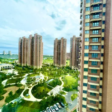 On the other hand· Chasing Waves Hidden Sea Holiday Homestay (Rushan Yintan Beach Branch)