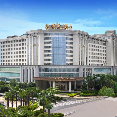 Win Win Hotel