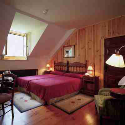 Parador de Bielsa Rooms