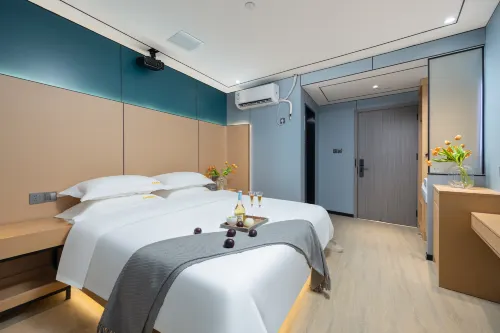 Yuebo Cinema Hotel (Nanchang Tengwang Pavilion Bayi Square Branch) - Khách sạn giá rẻ