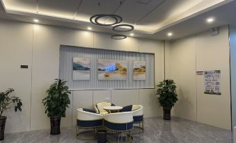 Qiongzhong Blue Sea Hotel