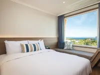 Kensington Resort Seogwipo Hôtels à proximité de : Temple Yakchunsa