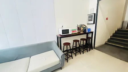 Yizhu Chain Hotel (Shijiazhuang Beijun Branch) Отели рядом с достопримечательностью «Hebei University of Economics and Business»