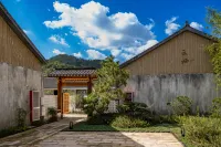 Ningbo Taolu SCHOLARS Hotel (Dongqian Lake) Hotels in Ningbo