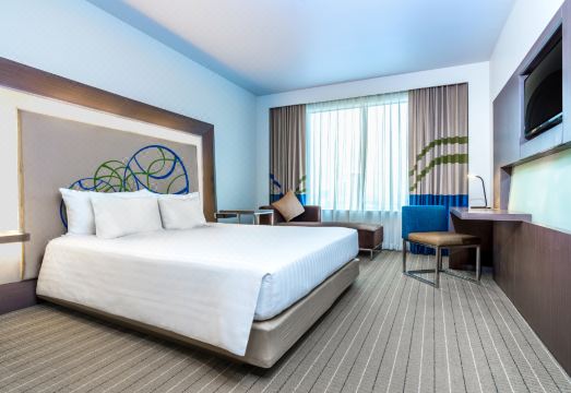 3. 포 포인츠 바이..