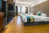 Kingston International Holiday Hotel