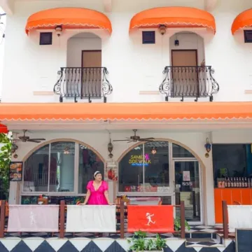 Side Walk Boutique Hotel