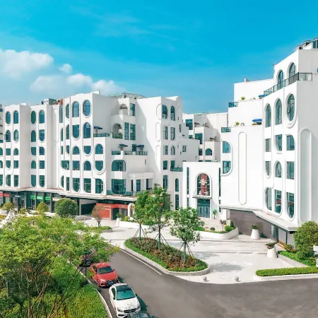 SUM SLIVING HOTEL