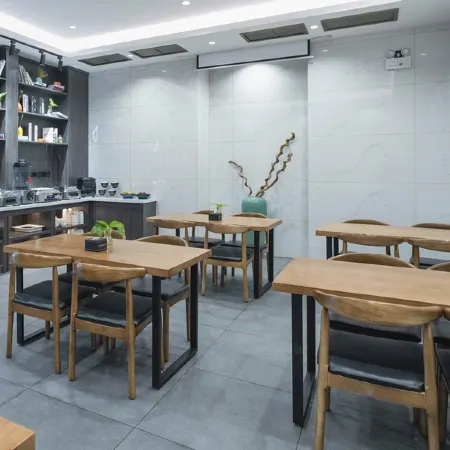 Dongtang Yunyi Hotel (Nanchang Anyi Vocational University Branch)