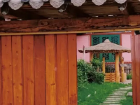 Redrock Hotel Hotels near Zhengjue Temple