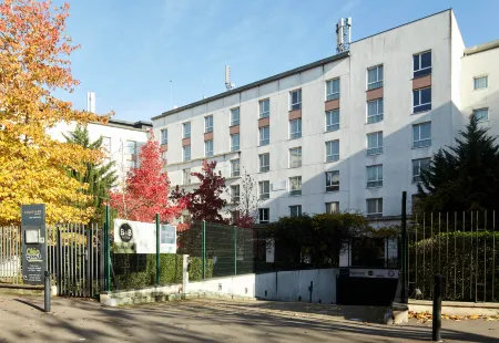 B&B Hotel Paris Saint-Denis Pleyel Отели рядом с достопримечательностью «Groupe AFNOR»